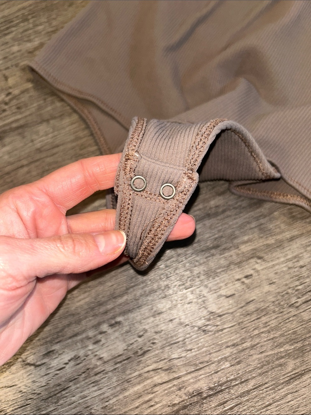 Abercrombie & Fitch Soft AF Collection Ribbed Bodysuit Taupe Brown Stretch Top M - Picture 5 of 5